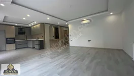 Havuzlu Güvenlikli Lüks Sitede Cam Balkonlu 3+1 Bahçe Katı — fotoğraf 20