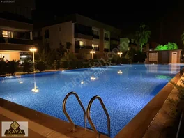 Havuzlu Güvenlikli Lüks Sitede Cam Balkonlu 3+1 Bahçe Katı — fotoğraf 25
