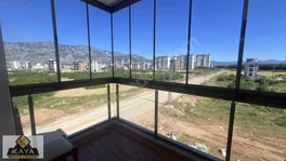 Hastane Üniversite Ve Caddeye Yakın Havuzlu Sığınaklı Katta 2+1 — fotoğraf 12