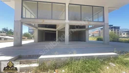 Atatürk Caddesi Üzeri Merkezi Konumda Kiralık Dükkan — fotoğraf 1
