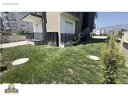 Caddeye Yakın Lüks Site Yani Bahçe Kıllanımlı 1+1 — fotoğraf 1