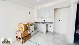 Caddeye Yakın Lüks Site Yani Bahçe Kıllanımlı 1+1 — fotoğraf 6