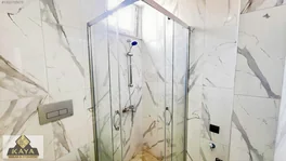 Caddeye Yakın Lüks Site Yani Bahçe Kıllanımlı 1+1 — fotoğraf 10