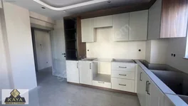 Site kalitesinde giyinme odalı ebeveyn banyolu geniş 2+1 — fotoğraf 6