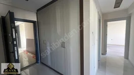 Site kalitesinde giyinme odalı ebeveyn banyolu geniş 2+1 — fotoğraf 7