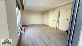 Site kalitesinde giyinme odalı ebeveyn banyolu geniş 2+1 — fotoğraf 9
