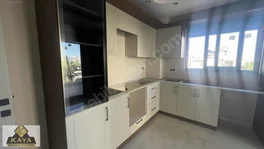 Site kalitesinde giyinme odalı ebeveyn banyolu geniş 2+1 — fotoğraf 21