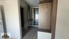 Site kalitesinde giyinme odalı ebeveyn banyolu geniş 2+1 — fotoğraf 26
