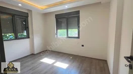 Döşemealtı Tam Merkezde Katta Lüks Geniş 1+1 — fotoğraf 16