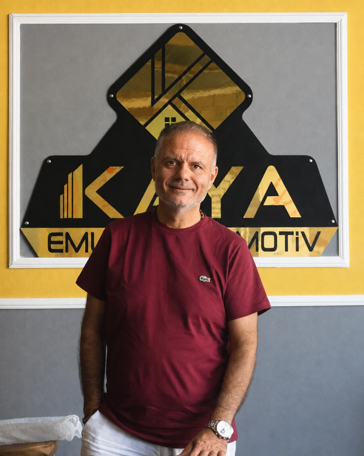 Selim Çiftçi, Kaya Emlak & Otomotiv ofisinde